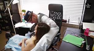 Women All Around The World Are Talking About “The Nipple Artist”